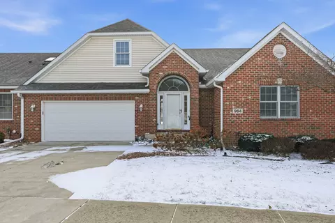 964 Ryan Ct, Crown Point, IN 46307