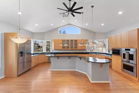 Kitchen - 1841 Lambert Ln, Munster, IN 46321 photo 1 of 18