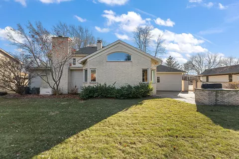 Exterior - 1841 Lambert Ln, Munster, IN 46321 photo 11 of 11