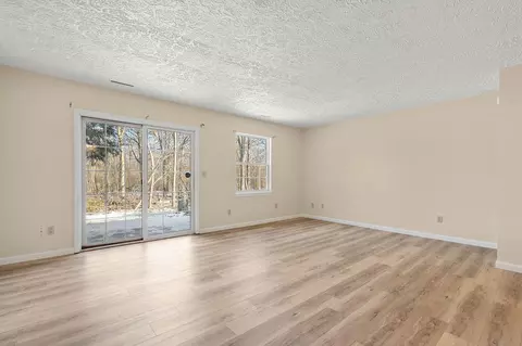 Living - 200 Summertree Dr, Porter, IN 46304 photo 3 of 4