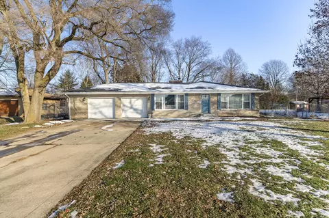9445 White Oak Ave, Saint John, IN 46373