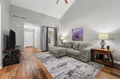 Entry Way - 916 N Colfax St, Griffith, IN 46319 photo 1 of 1