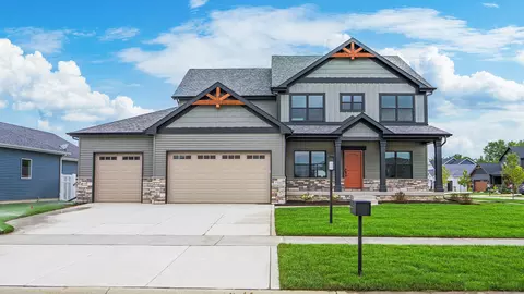 9905 Beacon Pointe Ln, Cedar Lake, IN 46303