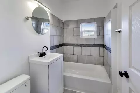 Bath - 329 Pierce St, Gary, IN 46402 photo 1 of 1
