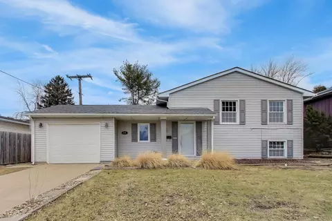 816 E 39th Ln, Griffith, IN 46319