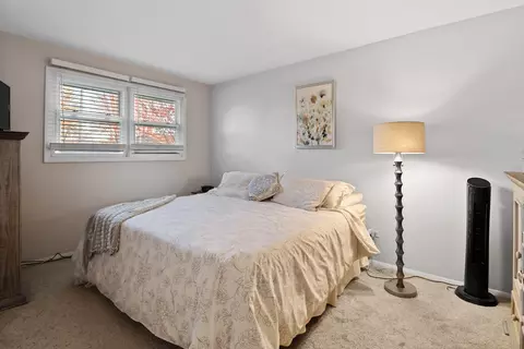 Bedroom - 8036 Beech Ave, Munster, IN 46321 photo 3 of 4