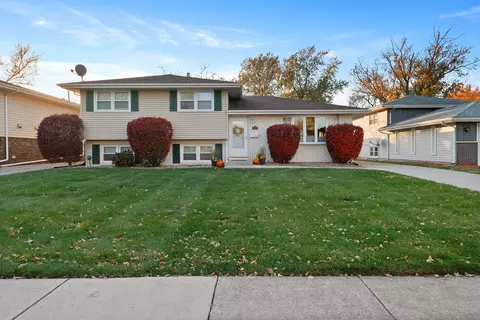 Exterior - 8036 Beech Ave, Munster, IN 46321 photo 1 of 7