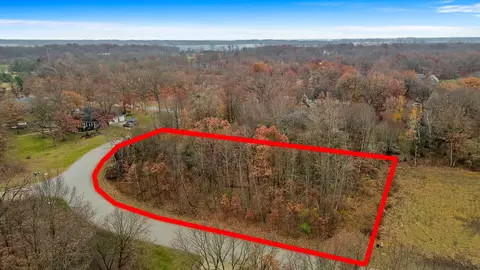 3143 Ferne Ln, Wheatfield, IN 46392