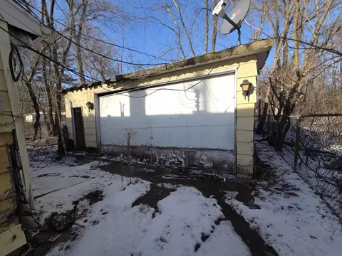 2216 E 21st Ave, Gary, IN 46407 photo 2
