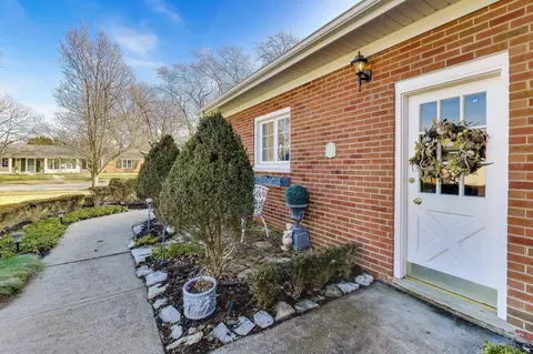 8800 Baring Ave, Munster, IN 46321 photo 3