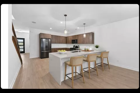 Kitchen - 347 Sawgrass Dr, Crown Point, IN 46307 photo 5 of 5