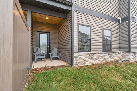 Exterior - 347 Sawgrass Dr, Crown Point, IN 46307 photo 4 of 5