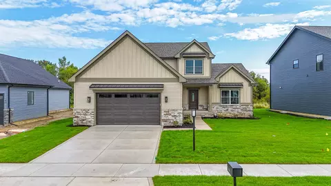 3106 Forestside Ln, Valparaiso, IN 46385