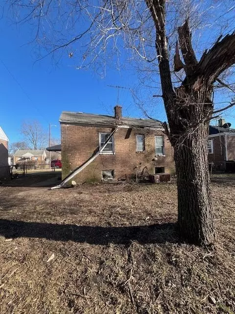 2244 Kentucky St, Gary, IN 46407 photo 3