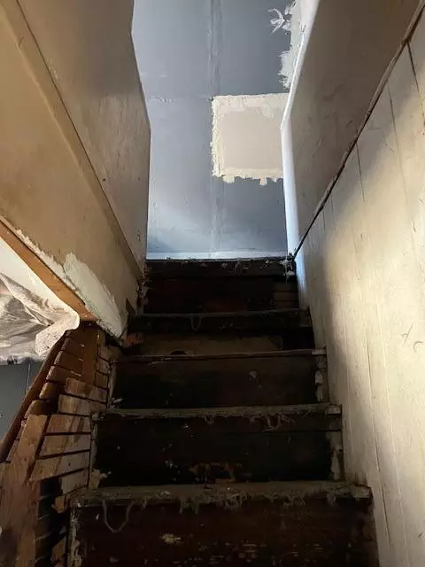 Entry Way - 1576 W Taft St, Gary, IN 46404 photo 1 of 2