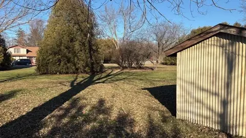 924 Fillmore St, Shelby, IN 46377 photo 5