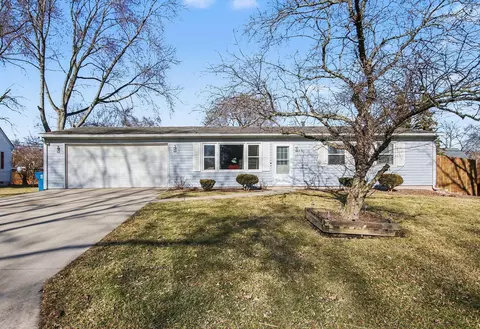 431 Piedmont Rd, Valparaiso, IN 46385
