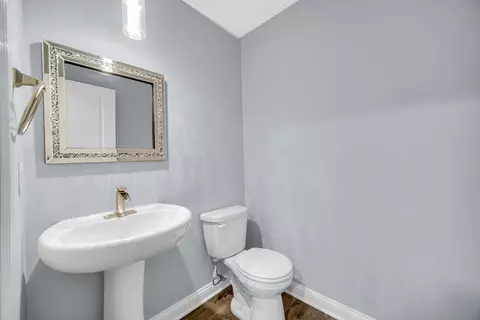 Bath - 7428 E 120th Ave, Crown Point, IN 46307 photo 1 of 4