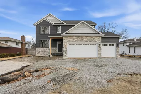 9141 Columbia Ave, Munster, IN 46321