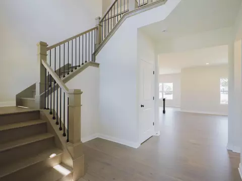 Entry Way - 1861 Trailbrook Dr, Valparaiso, IN 46385 photo 1 of 9