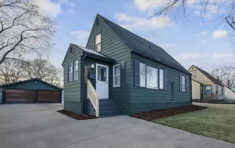7120 Montana Ave, Hammond, IN 46323