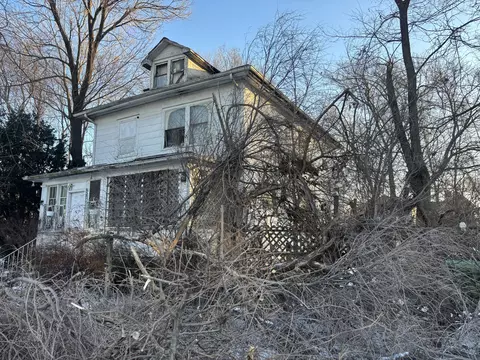 563 Pennsylvania St, Gary, IN 46402 photo 2