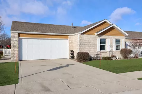 322 Valley Ct, Lowell, IN 46356