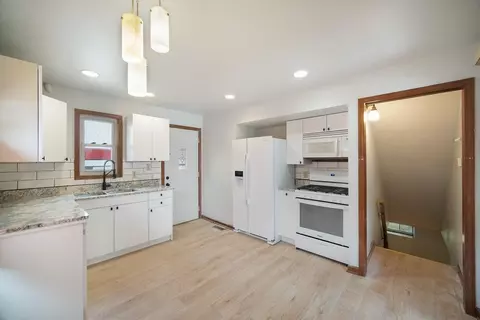 Kitchen - 7230 Mclaughlin Ave, Hammond, IN 46324 photo 2 of 2