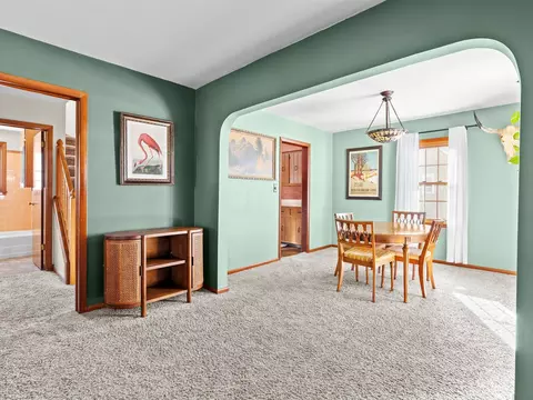 Dining - 411 N Lafayette St, Griffith, IN 46319 photo 1 of 2