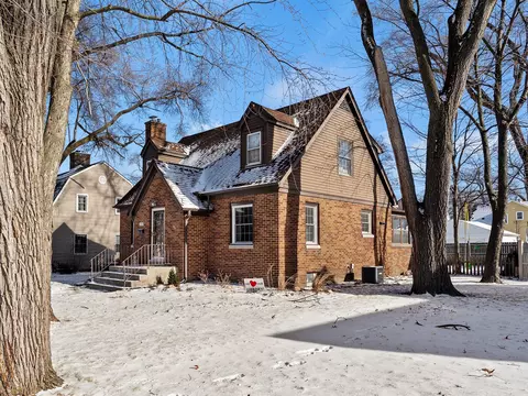 Exterior - 411 N Lafayette St, Griffith, IN 46319 photo 2 of 5