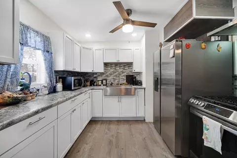 Kitchen - 4301 Johnson St, Gary, IN 46408 photo 2 of 3