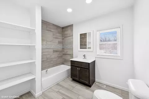 Bath - 1025 Wallace St, Gary, IN 46404 photo 1 of 3