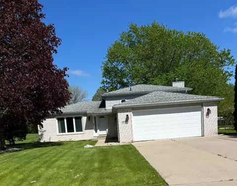 3229 Rustic Ln, Crown Point, IN 46307