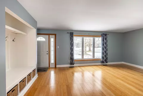 Living - 3229 Rustic Ln, Crown Point, IN 46307 photo 1 of 4