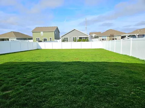 Exterior - 10478 Morse Pl, Saint John, IN 46373 photo 2 of 2