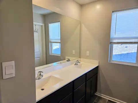 Bath - 10478 Morse Pl, Saint John, IN 46373 photo 3 of 5