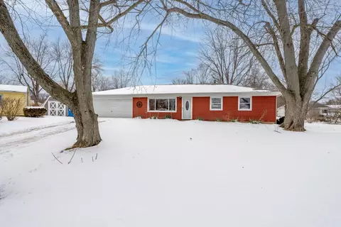 419 Portland Rd, Valparaiso, IN 46385