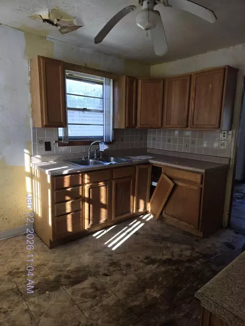 1407 E 36th Ave, Gary, IN 46409 photo 8