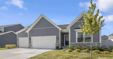 5337 Red Rock Ln, Schererville, IN 46375