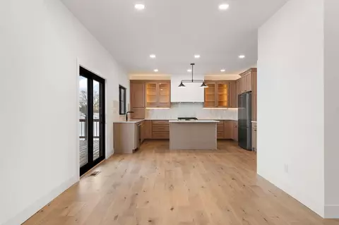 Living - 3979 Tomahawk Cir, La Porte, IN 46350 photo 6 of 7