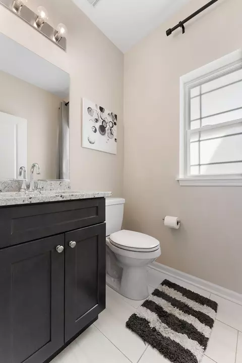 Bath - 5547 Victoria Pl, Crown Point, IN 46307 photo 1 of 2