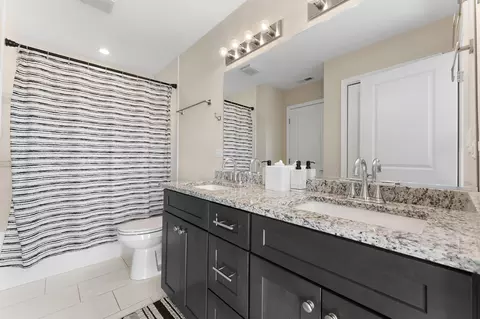 Bath - 5547 Victoria Pl, Crown Point, IN 46307 photo 2 of 2
