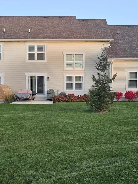 Exterior - 5547 Victoria Pl, Crown Point, IN 46307 photo 3 of 7