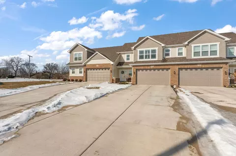 Exterior - 5547 Victoria Pl, Crown Point, IN 46307 photo 5 of 7