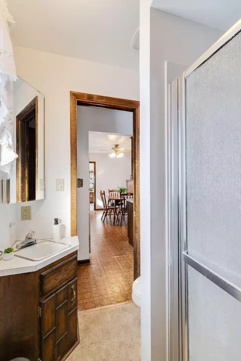 Bath - 8120 Tapper Ave, Munster, IN 46321 photo 1 of 2