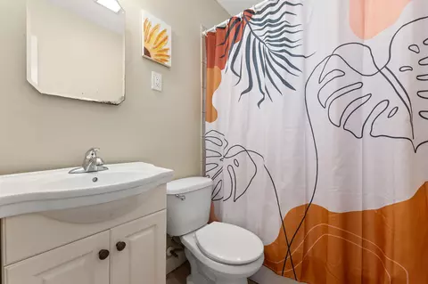Bath - 139 N Indiana St, Griffith, IN 46319 photo 1 of 1