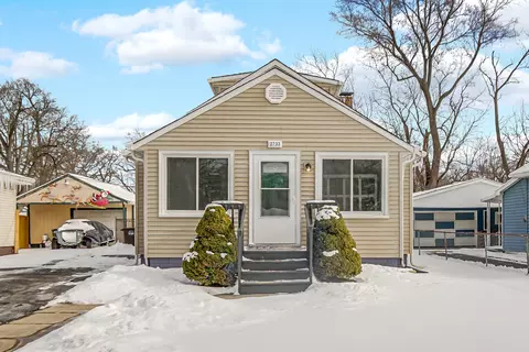 2733 Vermillion St, Lake Station, IN 46405