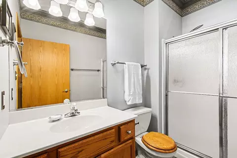 Bath - 12310 80th Pl, Dyer, IN 46311 photo 1 of 2