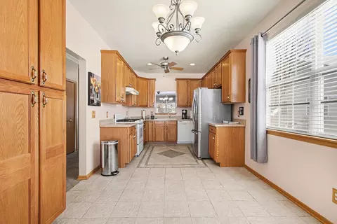 Kitchen - 12310 80th Pl, Dyer, IN 46311 photo 2 of 2