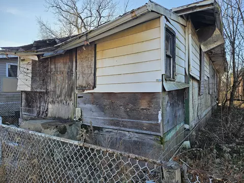 2456 Delaware St, Gary, IN 46407